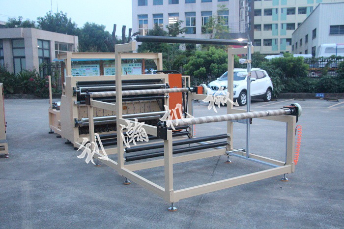 全自動<a href='http://www.sdzhjy.cn/xingyezixun/698.html' target='1' style='font-size:14px; font-weight:bold; color:#ff0000;'>超聲波<a href='http://www.sdzhjy.cn/xingyezixun/748.html' target='1' style='font-size:14px; font-weight:bold; color:#ff0000;'>裥棉機</a></a>側面