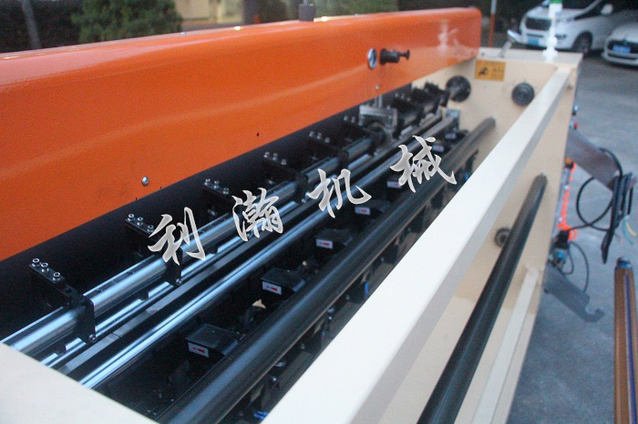 <a href='http://www.sdzhjy.cn/xingyezixun/1133.html' target='1' style='font-size:14px; font-weight:bold; color:#ff0000;'>超聲波剪切機</a>